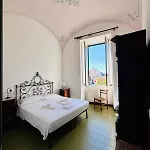 Finestra Blu Apartment Geata